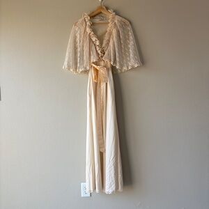 vintage 50s 60s vanity fair collectibles lace ruffle hostess night gown dress